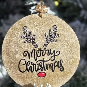 🎄 Leopard Antler “Merry Christmas” Wooden Ornament – Resin Coated 🎄